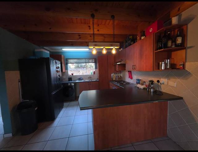 4 BEDROOM CLUSTER FOR SALE IN POMONA